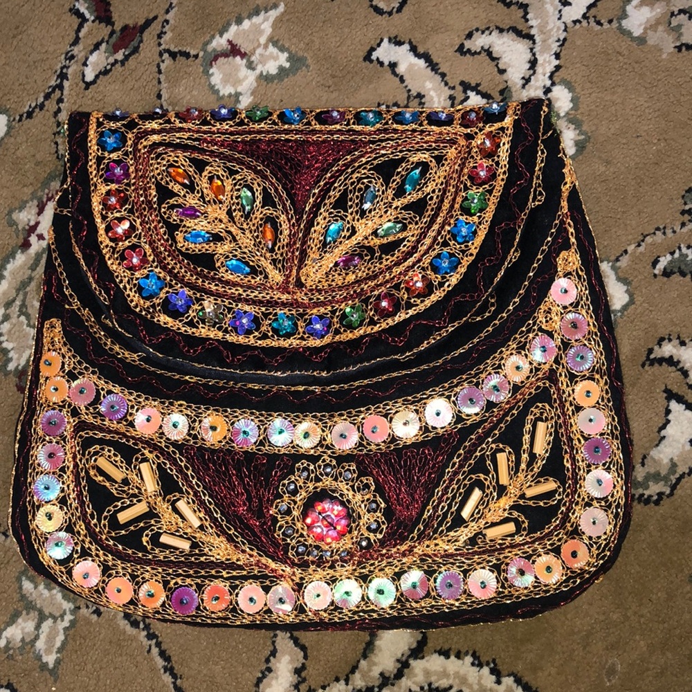 Super cute middle eastern bag with straps